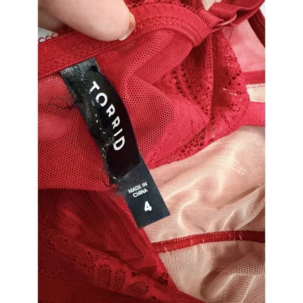 Torrid Diamante Lace Bra Bralette Sz 4 Red Rhinestones Straps